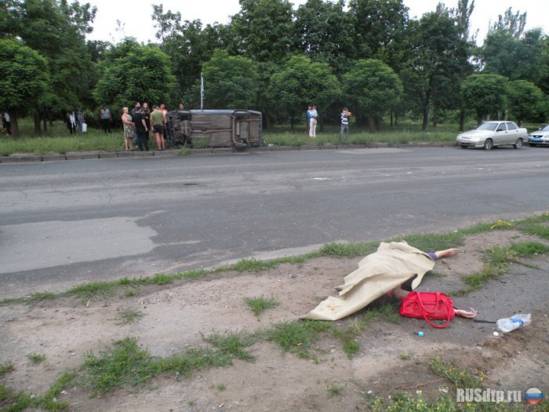 В Николаеве девушка погибла под колесами автомобиля