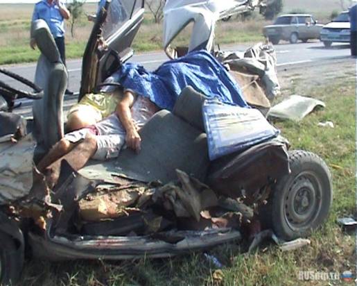 Три человека погибли в страшной аварии в Крыму