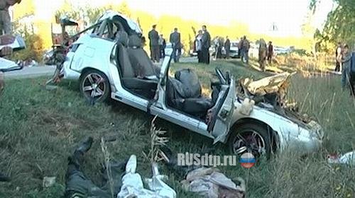 В Дагестане погибли 7 человек, попав по пути на свадьбу в ДТП