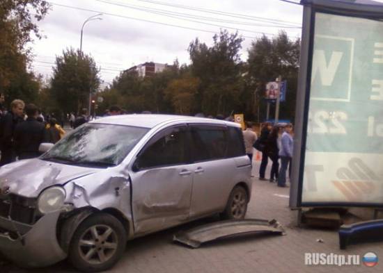 В Екатеринбурге иномарка сбила девять человек