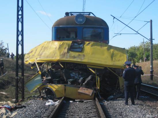 Автокатастрофа на Днепропетровщине: погибли более 40 человек