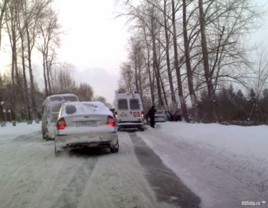 Лобовое столкновение "ВАЗ-2112" и "Suzuki Grand Vitara" в Перми