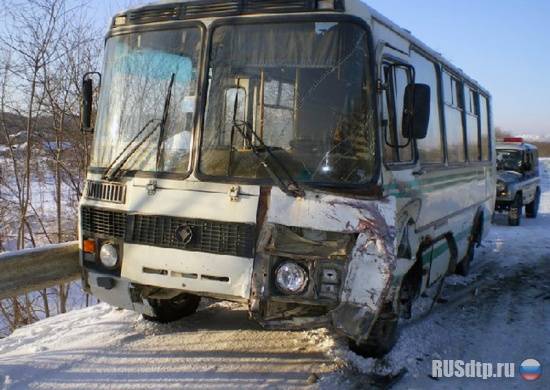 ДТП с участием автобуса ПАЗ в Сахалинской области
