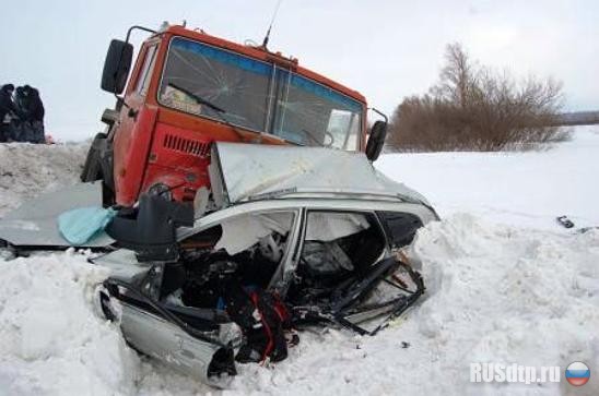 На трассе Ульяновск - Самара погибли три человека