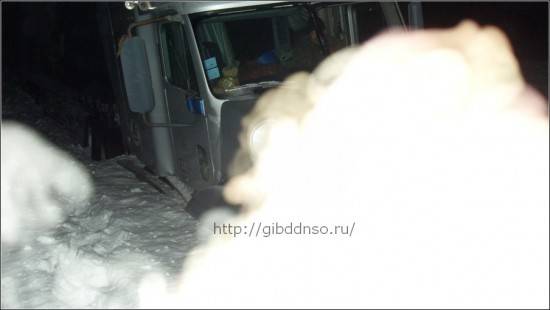 На трассе Новосибирск- Омск Тойота столкнулась с фурой
