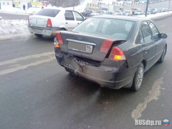 В Екатеринбурге водитель Камаза попал на «бабки»