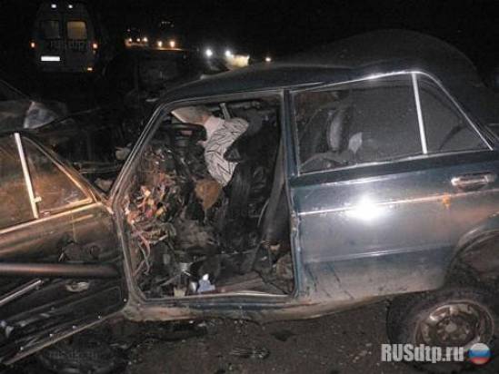 Фокус убил на встречной водителя и пассажира Жигулей