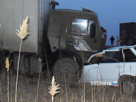 В Ставропольском крае в столкновении с КАМАЗом погибли двое