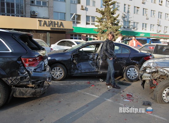 В Иванове по вине женщины столкнулись 8 автомобилей
