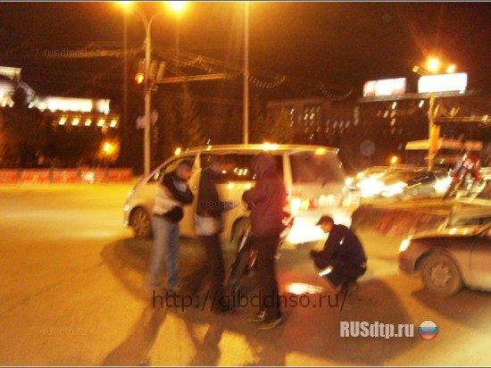 Авария мотоцикла в Новосибирске на веб-камеру