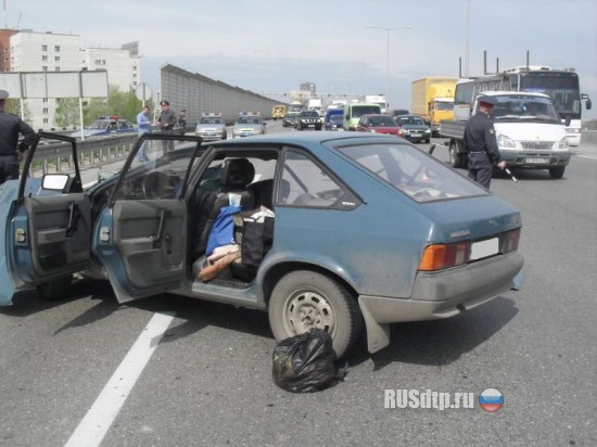 Водитель умер за рулем Москвича