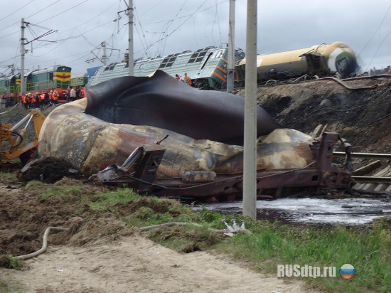 Авария на железнодорожном переезде под Костромой