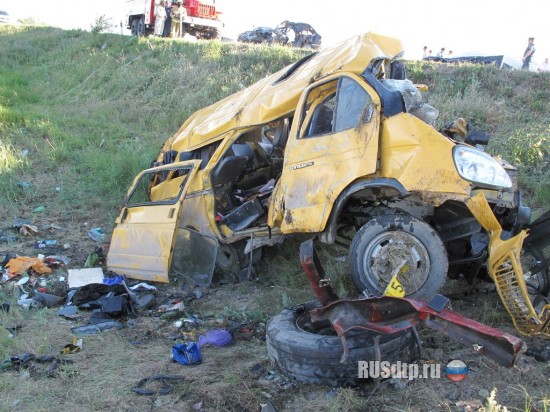 В крупной аварии в Дагестане погибли восемь человек