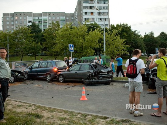 В Минске пьяный водитель смял три иномарки