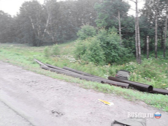 Под Новосибирском фура лоб в лоб столкнулась с бензовозом