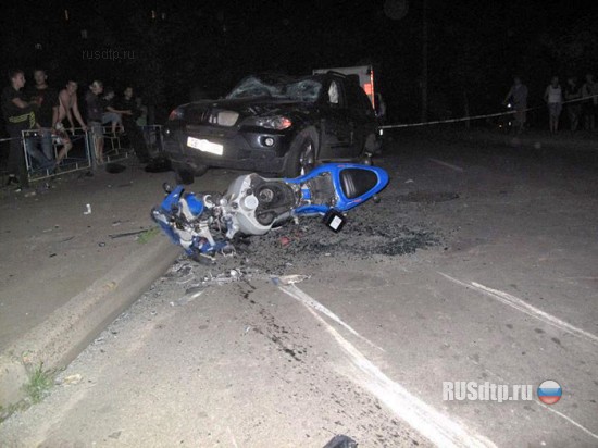 В Киеве внедорожник раздавил мотоциклиста