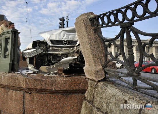 Авария на Невском проспекте в Петербурге