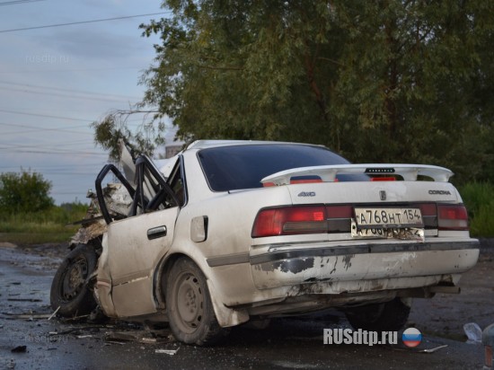 В Новосибирске лоб в лоб столкнулись две «Тойоты»