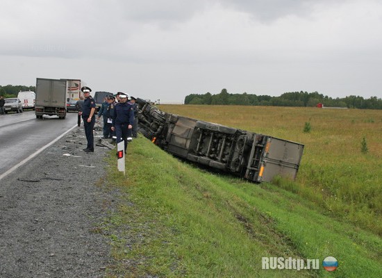 Автобус протаранил фуру: 4 погибших