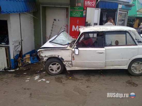 В Донецке пьяный водитель сбил пешеходов