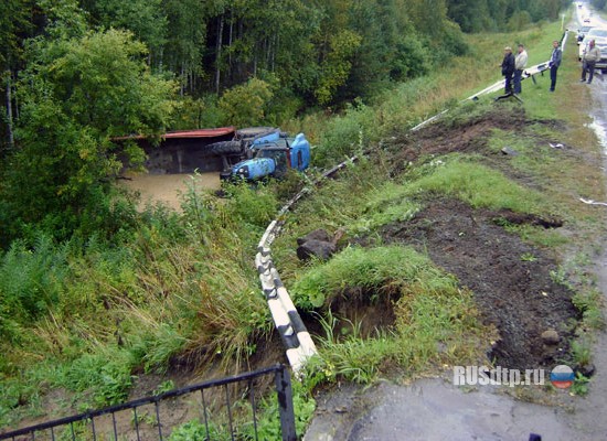 Инкассаторский автомобиль устроил крупную аварию под Томском