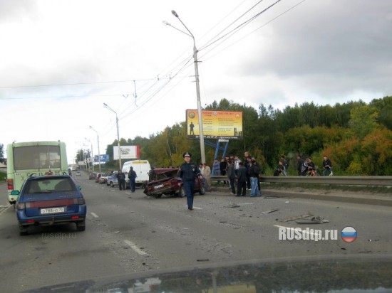 В Томске столкнулись «Тойота» и ВАЗ-2106