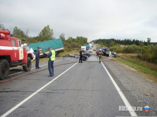 На автодороге «Вятка» в ДТП погибли два человека