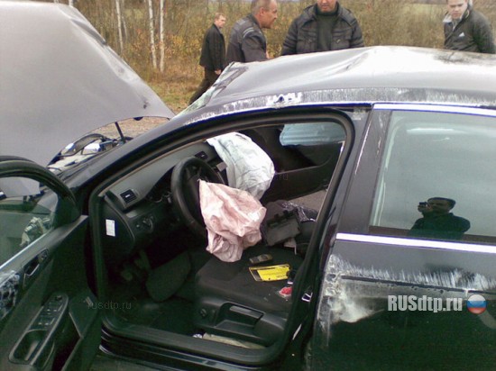Пьяный таксист на «Пассате» врезался в МАЗ