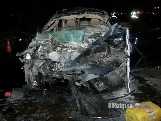 Под Киевом «Toyota Venza» врезалась в КАМАЗ
