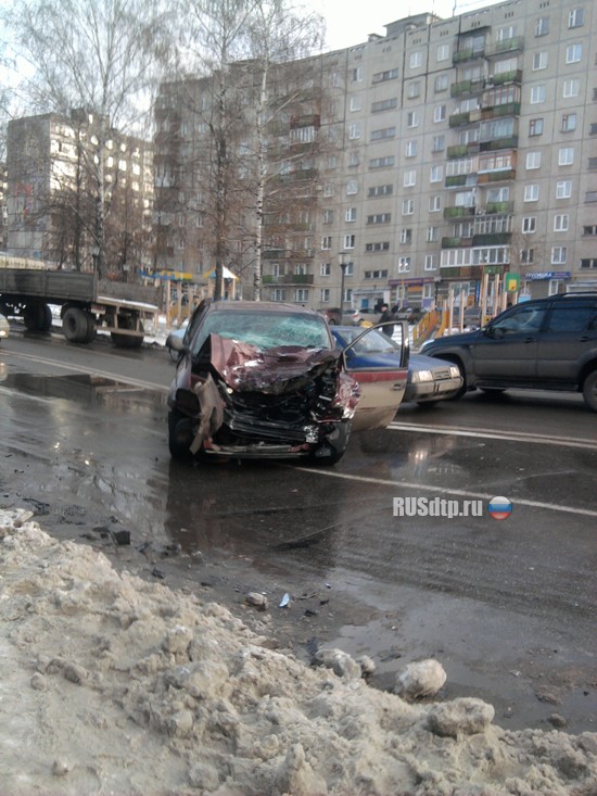 В Нижнем Новгороде полицейские врезались в автобус