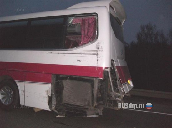Бензовоз столкнулся с автобусом на трассе «Крым»