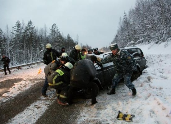 Четыре человека пострадали в ДТП на трассе М8