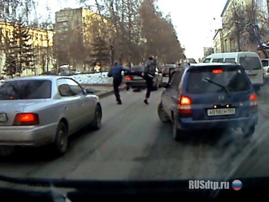 Драка на дороге
