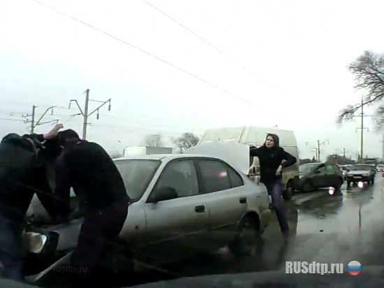 Лобовое в Ростове-на-Дону