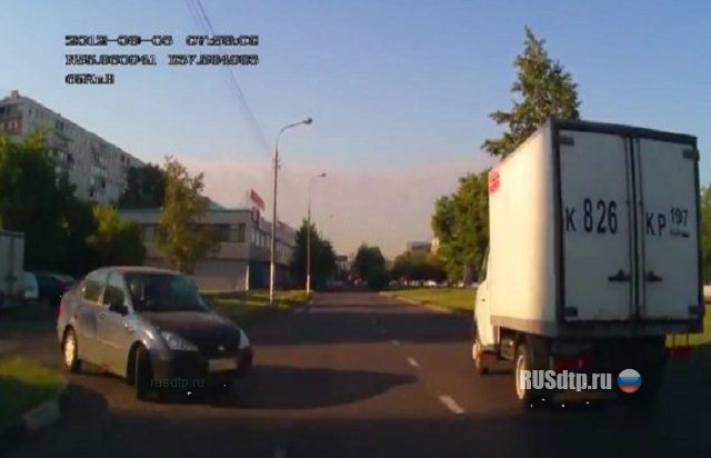 Автор пишет - реакция есть !