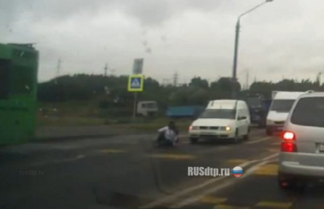Мне на автобус ...