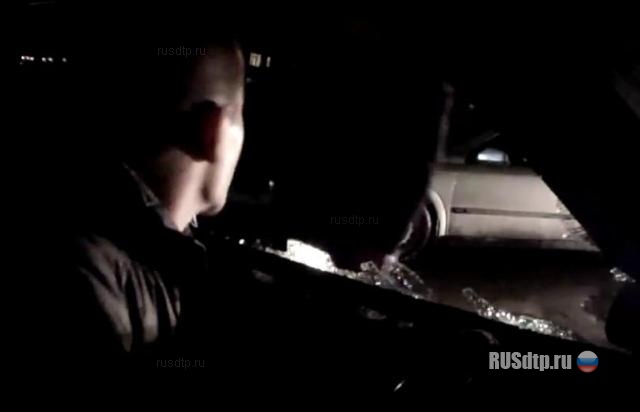 Водитель BMW X6 угрожает пистолетом и избивает автора