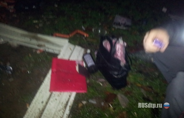 В Минске Мерседес влетел в остановку: 1 человек погиб, 3 пострадали
