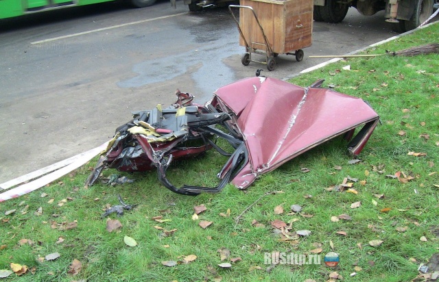 Mitsubishi уничтожил ВАЗ-21099
