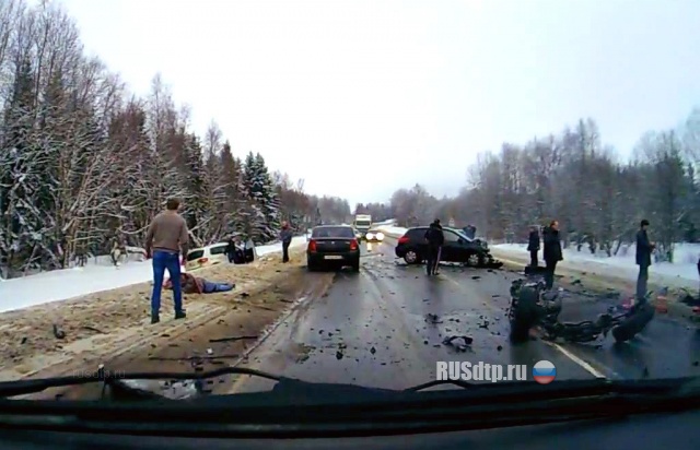 Жесткая катастрофа под Ярославлем &#8212; погибли 7 человек