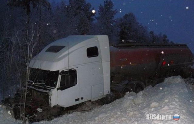 Под Сургутом в ДТП погибли двое