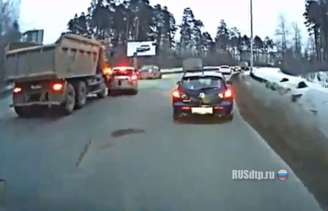 Подлазинг под Камазинг Подлазинг под Камазинг