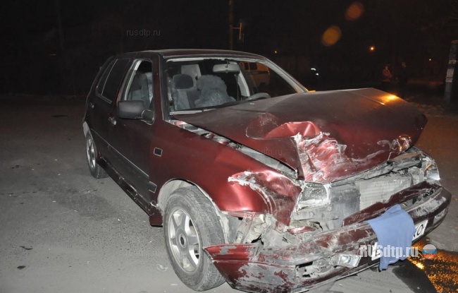 Гольф нокаутировал внедорожник