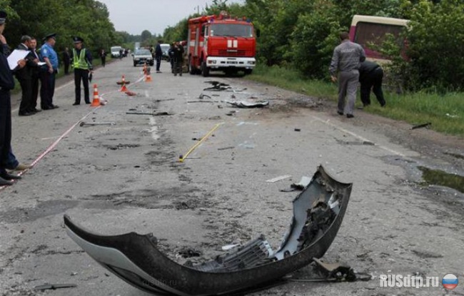 Трое погибли в аварии