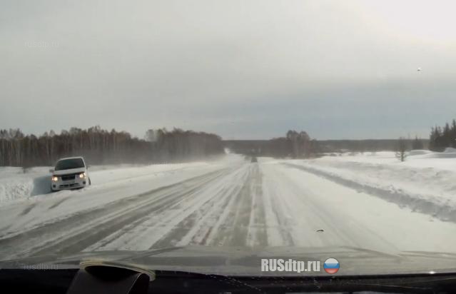 Новосибирск ленинск кузнецкий. Авария на трассе Новосибирск Ленинск Кузнецк Лексус. Трасса Новосибирск Ленинск-Кузнецкий зимой. Тогучин зимний трасса. Трасса Новосибирск Тогучин.