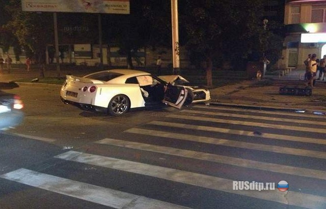 В Краснодаре разбился Nissan GT-R