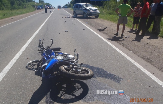 Мотоциклист погиб в лобовом столкновении с «Нивой»