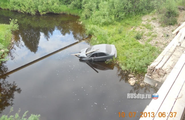 Бесправный водитель на «Запорожце» упал в реку