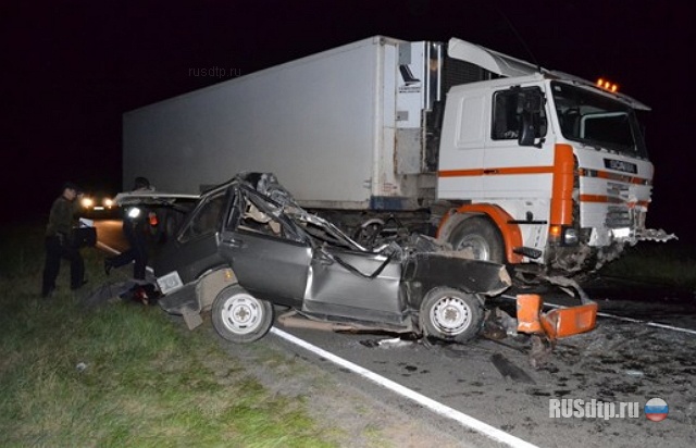 На трассе Орск – Домбаровка легковая машина попала под грузовик
