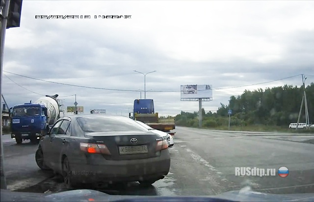 Два грузовика